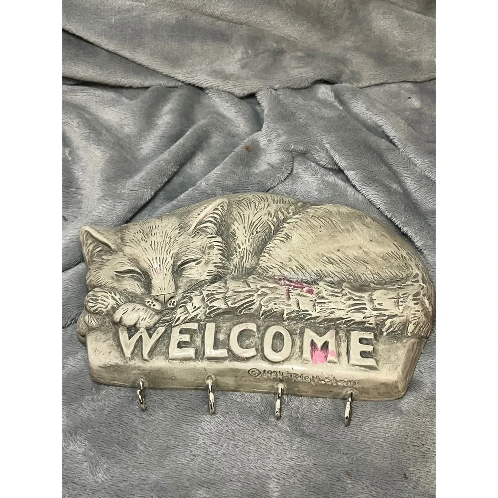 Vintage 1991 Sleeping Cat Welcome Key Holder Wall Plaque 4 Hook Mommy's Atlanta